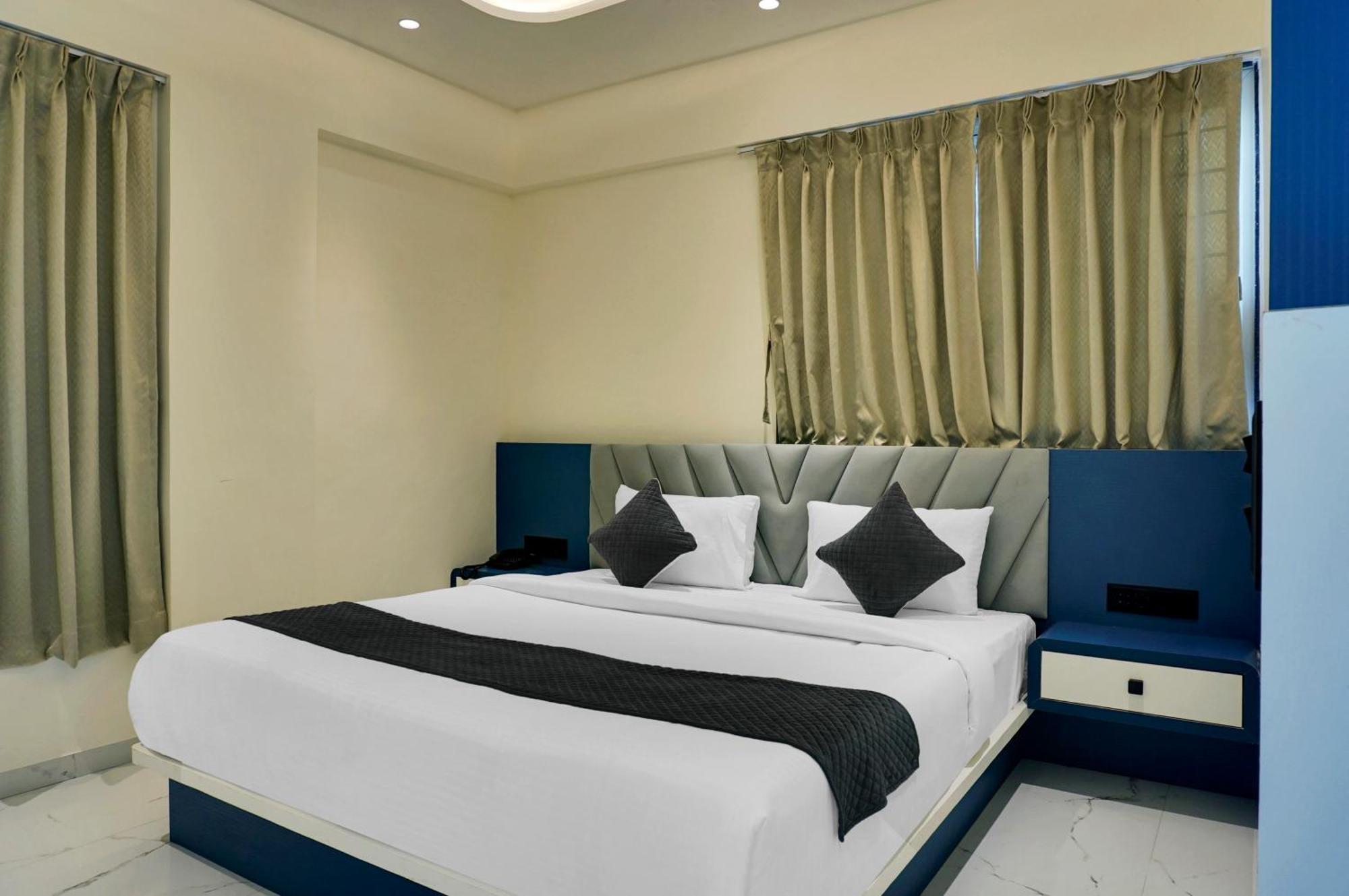 Palm Suites Baner- Indian Nationals Only Pune Exterior photo